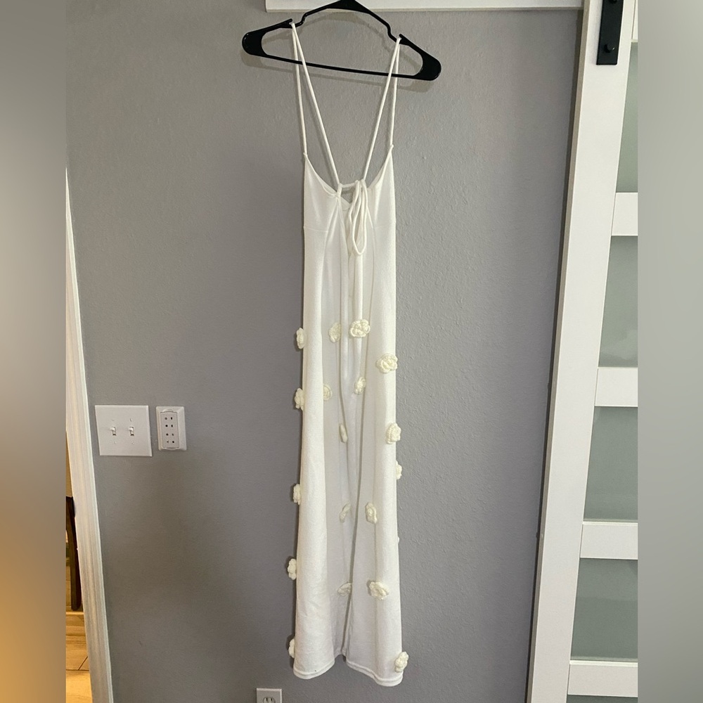 Moonhouse Elegant Cream Maxi Dress - Picture 5 of 6